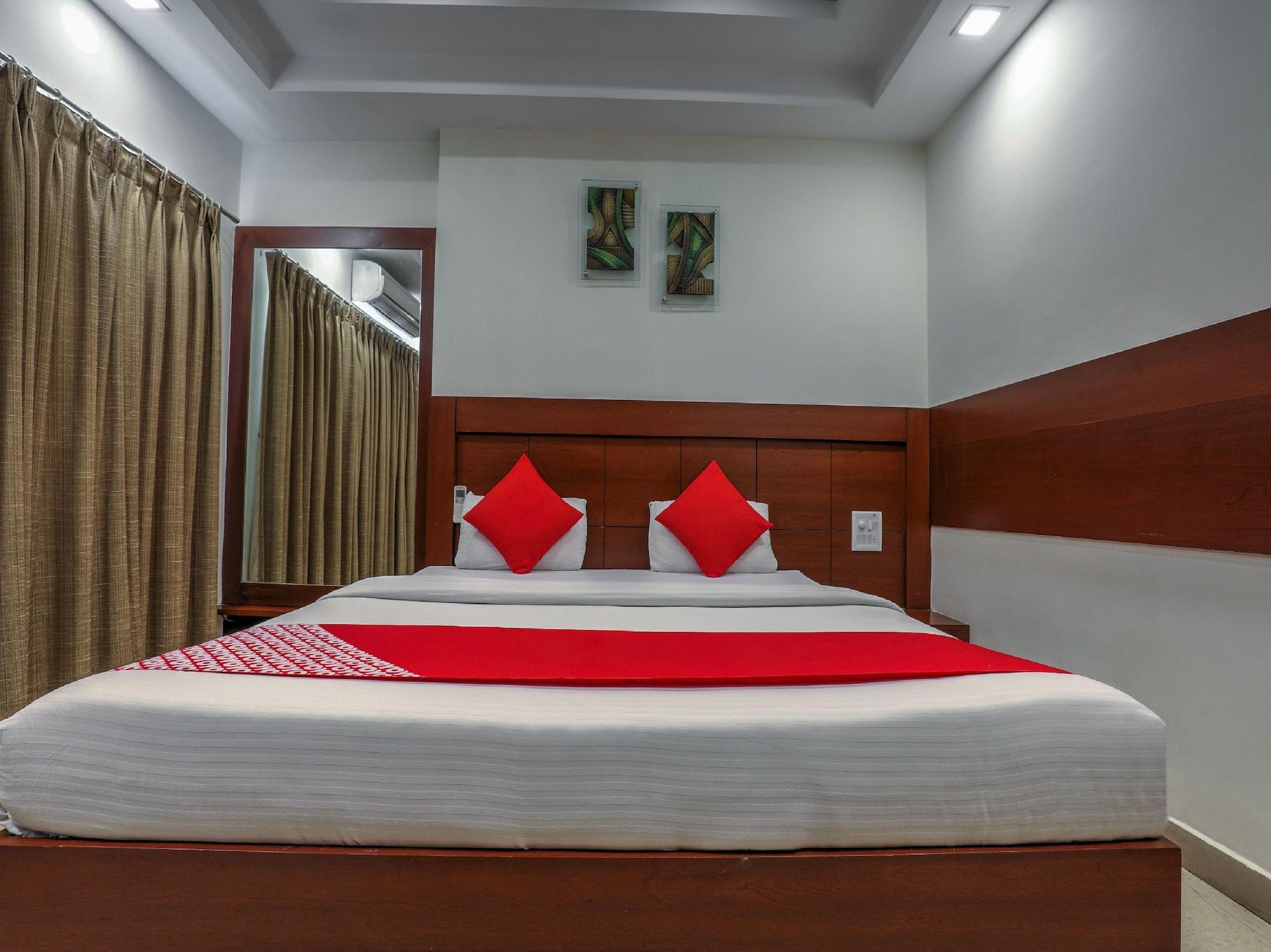 Treebo Trend Hotel Jp Plaza Nampally Hyderabad Exteriör bild