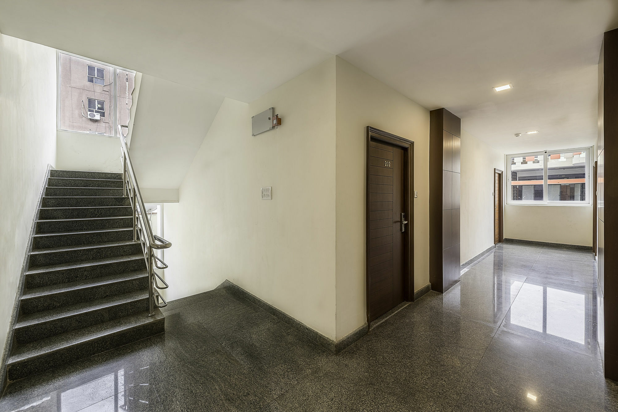 Treebo Trend Hotel Jp Plaza Nampally Hyderabad Exteriör bild